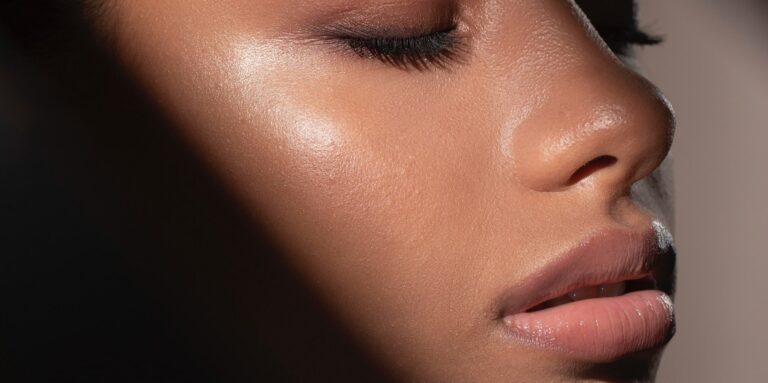 Read more about the article Skin Hydration & Health: Top Skincare Tips for a Glowing Summer